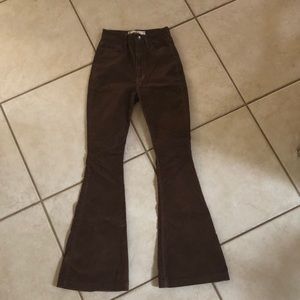 High waisted Hollister dark brown corduroy flare pants. Size 00, w23.